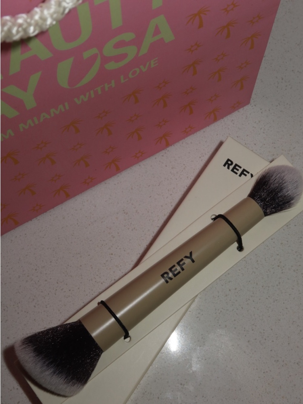 REFY Dual-Ended Powder & Buff Brush - Beige and Black Bristles